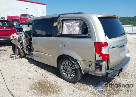 2016 Chrysler Town & Country Touring-L Anniversary Edition z USA, uszkodzony, nr VIN 2C4RC1CG5GR104674